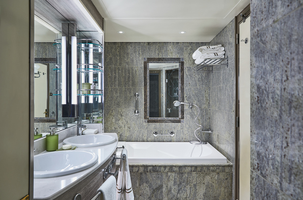 Silversea - Silver Shadow - Medallion Suite.jpg